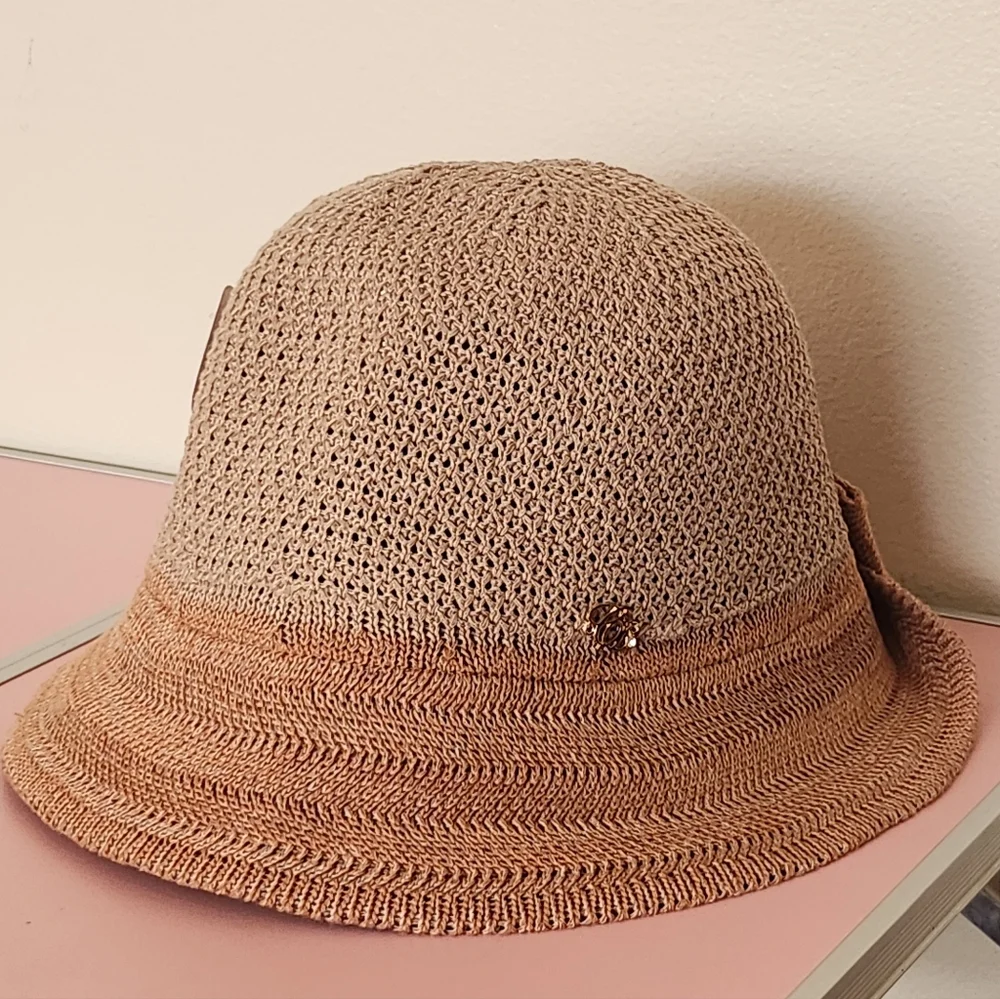 Elegant Sun Hat with Bow - Picture 2 of 8
